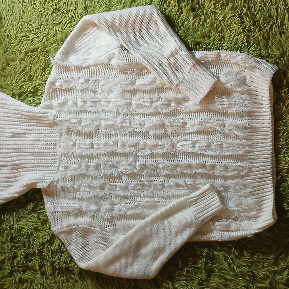 Umgee Women's turtleneck Fringes Sweater Size Small